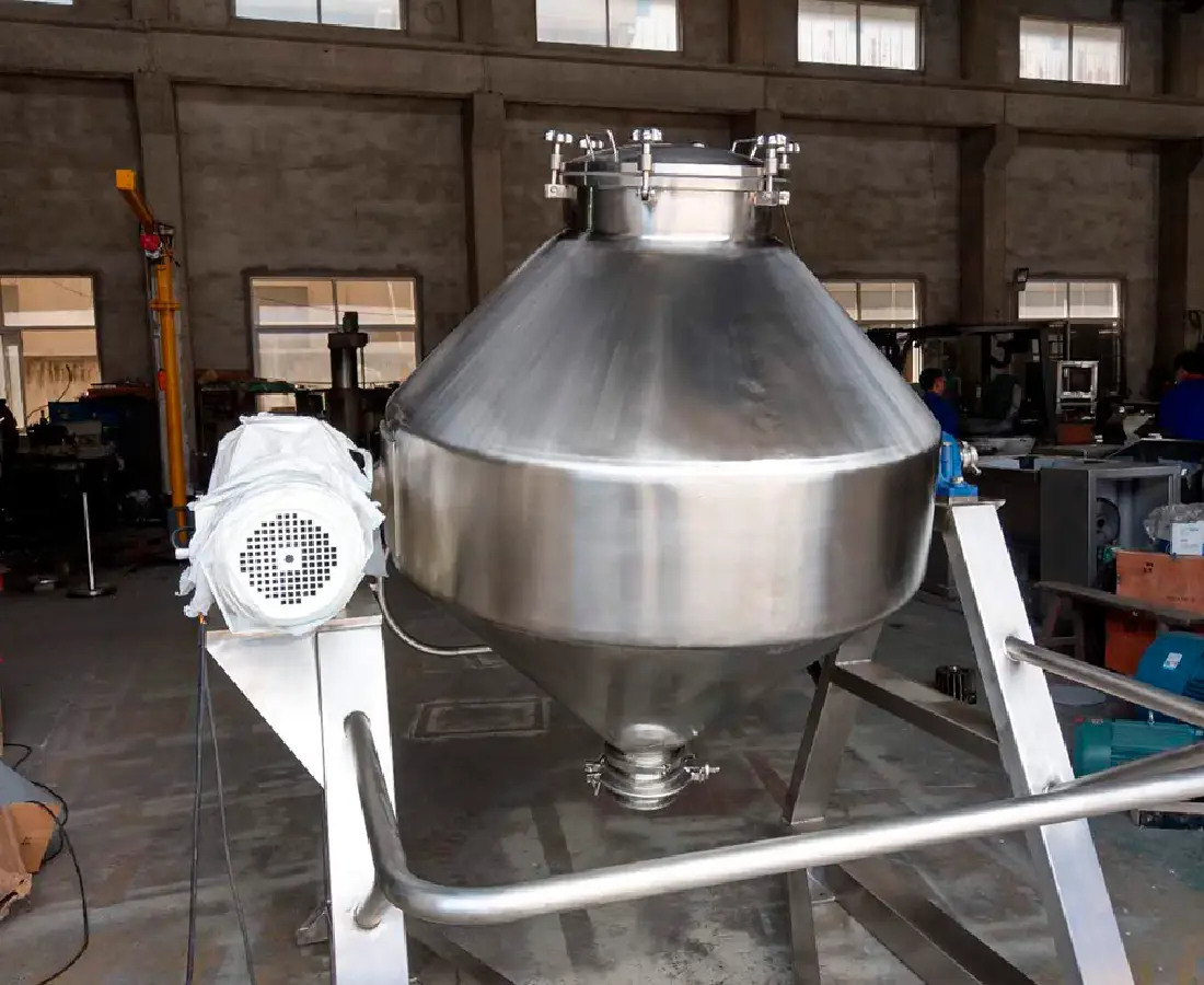 Comparison of tumble blending ribbon mixing and high shear powder mixing