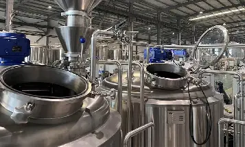 Industrial pharmaceutical mixing vessel with agitator