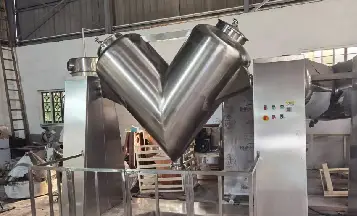 Engineering selection for pharmaceutical powder mixing equipment